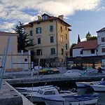 Appartement Mandrac With Sea View And Free Parking Opatija