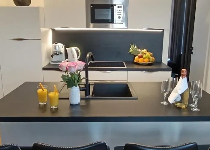 דירה Mandrac With Sea View And Free Parking אופטיה