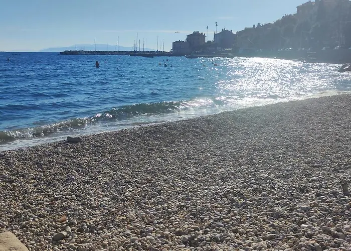 Mandrac With Sea View And Free Parking דירה