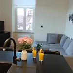 Mandrac With Sea View And Free Parking